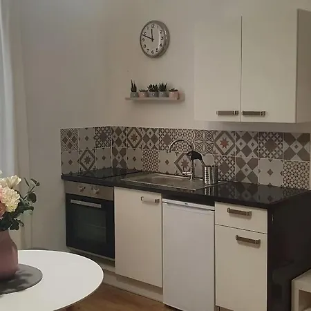 Apartment Nimes: Petit Cocon A 2 Pas Du Centre Historique *